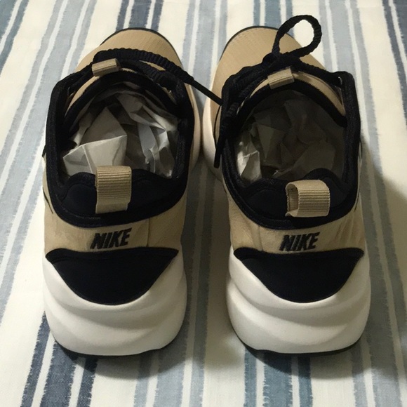 ⚜️NIKE W LODEN PINNACLE MUSHROOM, BLACK & SAIL. SIZE 8.5 USED.⚜️UNIQUE STYLE.⚜️ - Picture 9 of 14